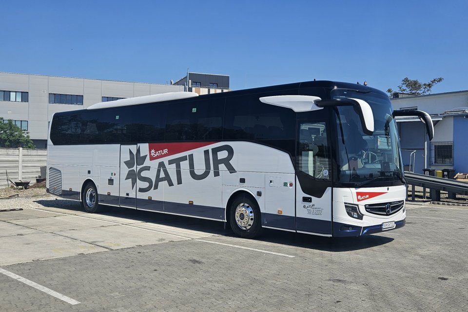 Mercedes Benz Tourismo 53miest