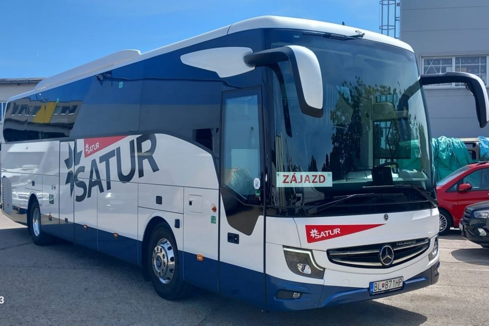 Mercedes Benz Tourismo 49miest