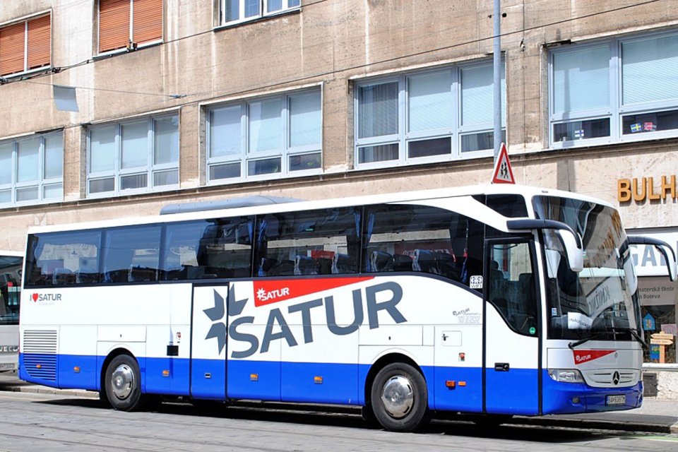 Mercedes-Benz Tourismo 15 RHD