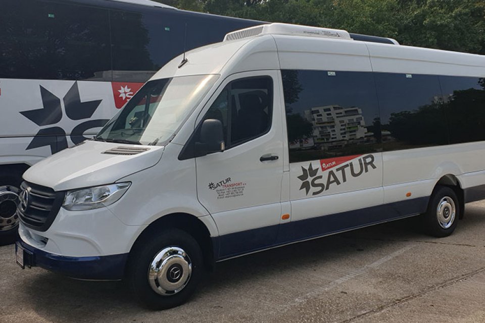Mercedes-Benz Sprinter 22+1