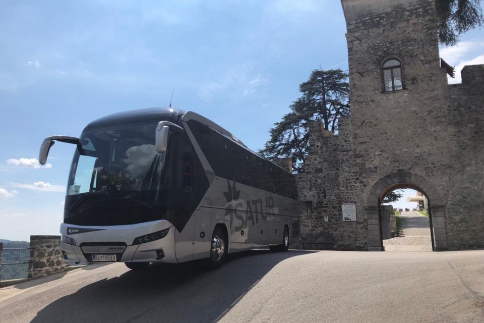 Neoplan Tourliner 13m