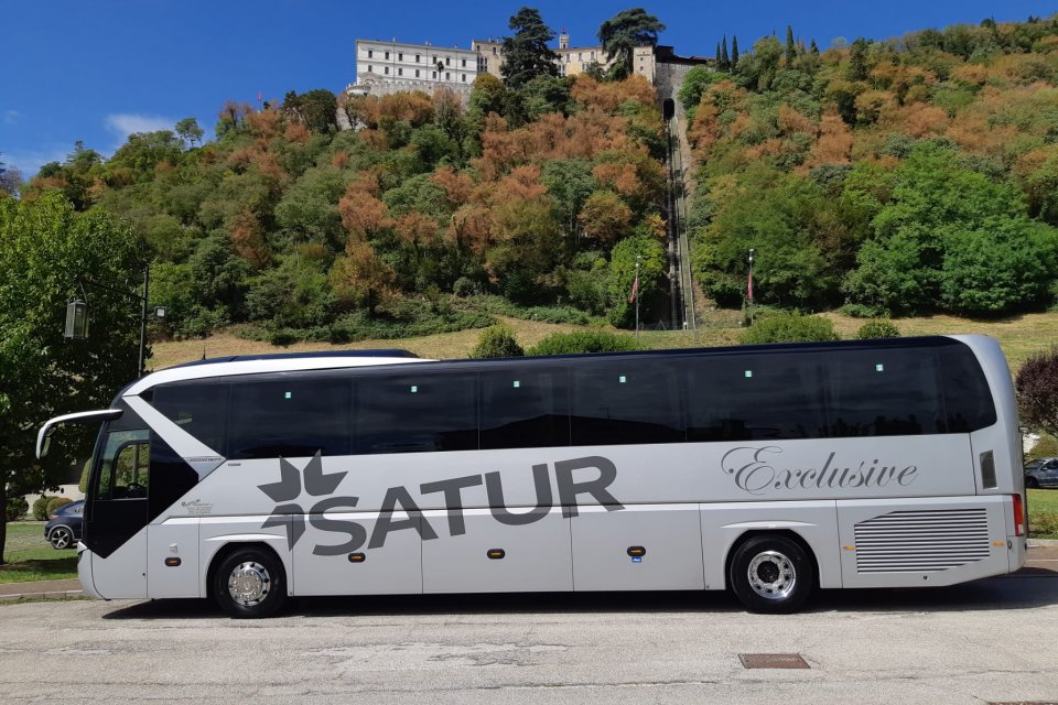 Neoplan Tourliner 13m